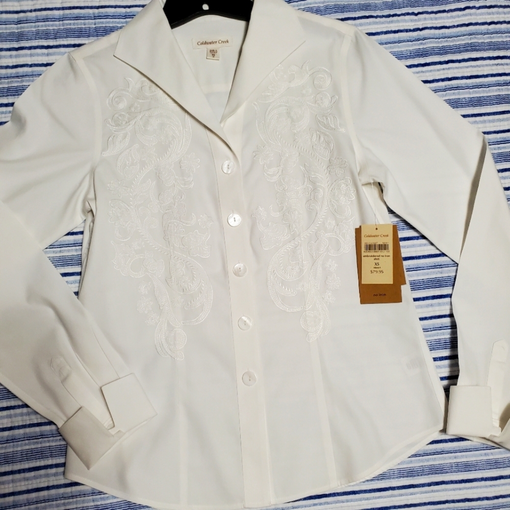 🦋 COLDWATER CREEK EMBROIDERED NO IRON SHIRT